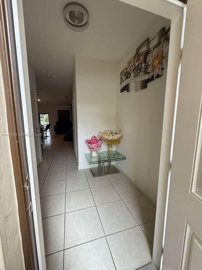 Building Photo - 25253 SW 107th Ct