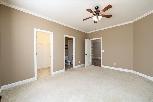 Building Photo - 2361 Legacy Maple Dr