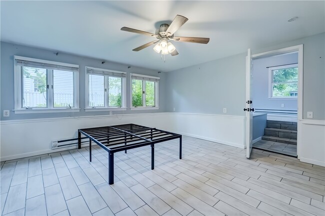 Building Photo - 232 Meadowbriar Rd