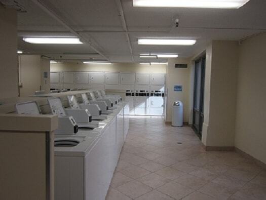 Laundry Facilities - 440 N Wabash Ave
