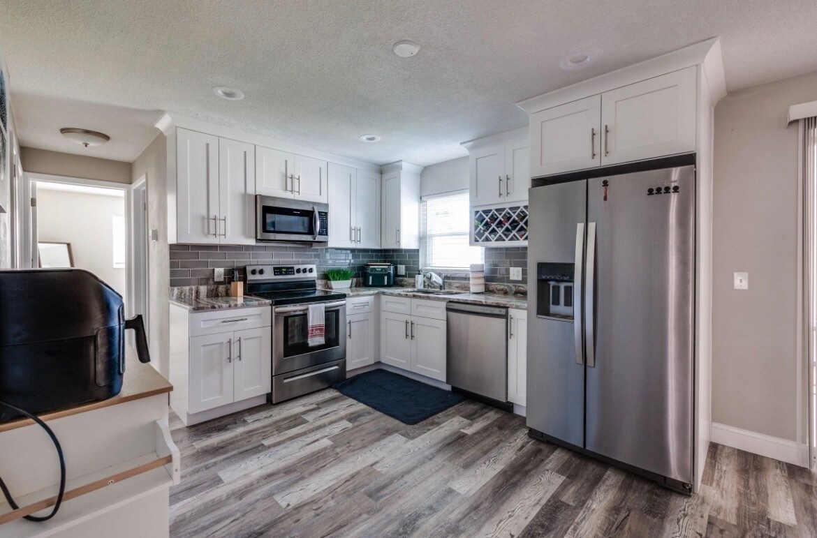 Building Photo - 12993 89th Ave