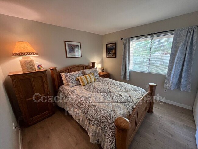 Building Photo - 643 N Vía Acapulco