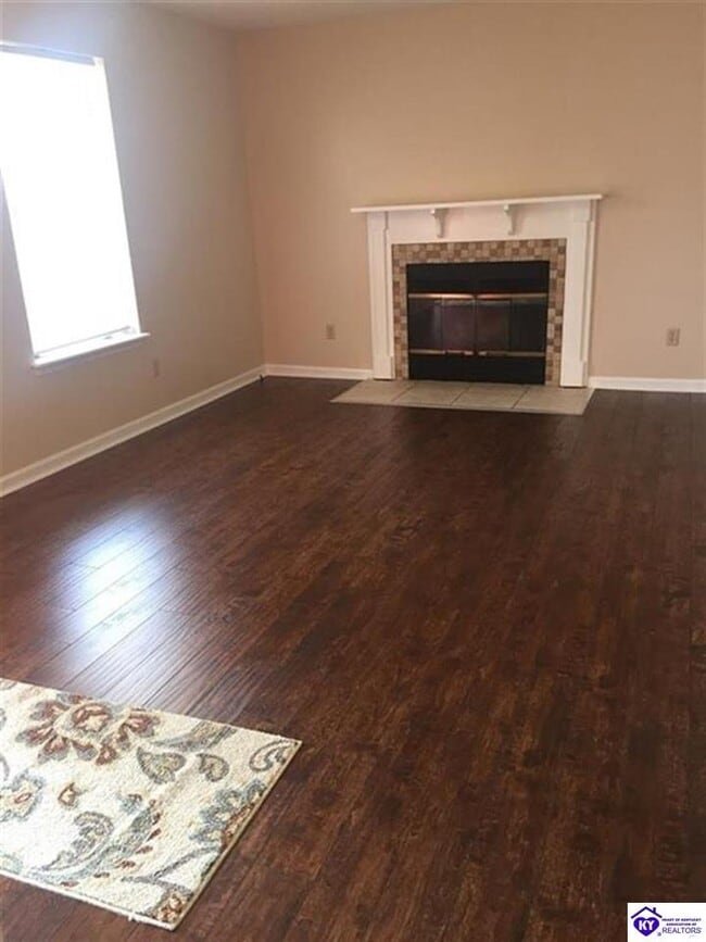 Building Photo - 635 Independence Dr