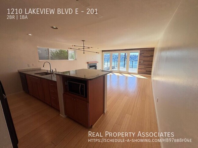 Building Photo - 1210 Lakeview Blvd E