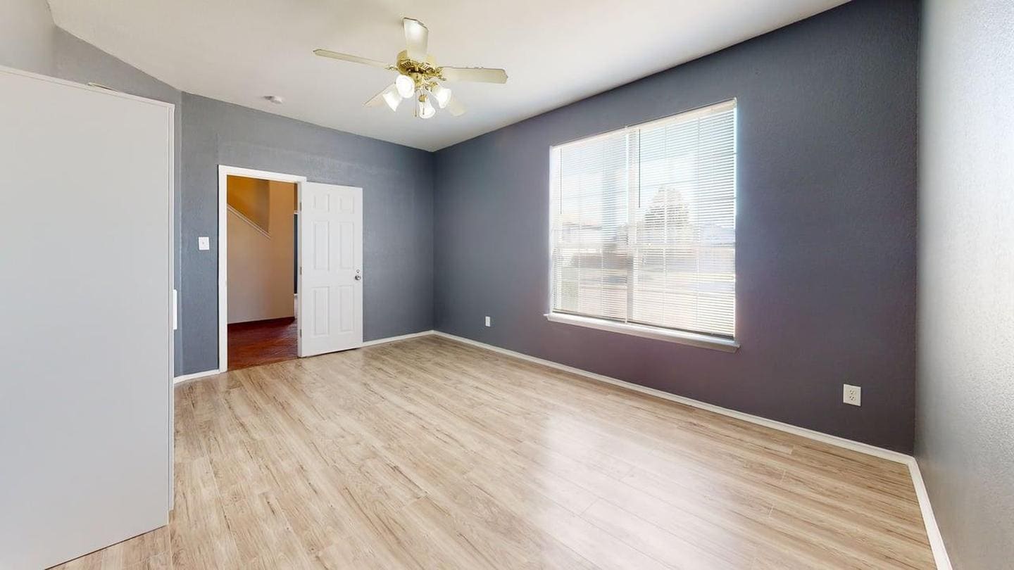Building Photo - 1125 Urban Dr