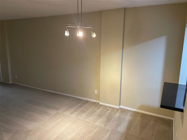 Building Photo - 3568 N University Dr