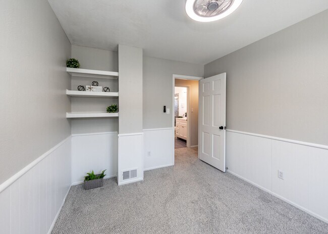 Building Photo - Cozy Home Centrally located Colorado Sprin...