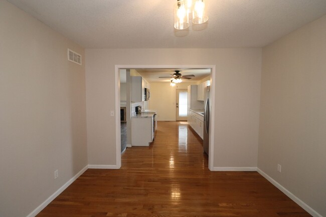 Building Photo - Gorgeous Home for Rent