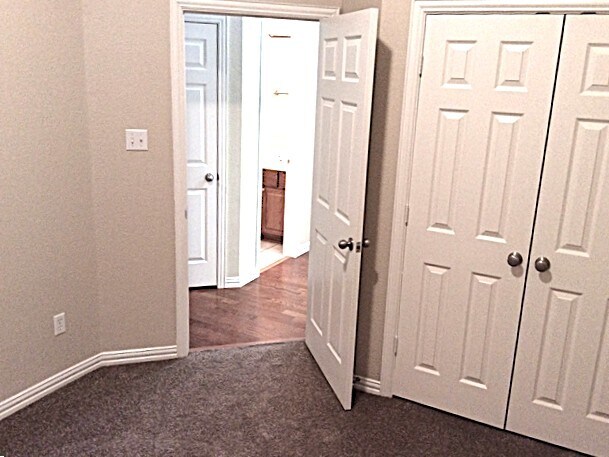 Building Photo - 6215 Crestmont Ln