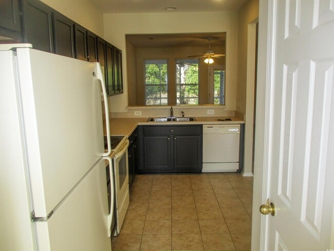 Building Photo - 161 Olde Towne Way