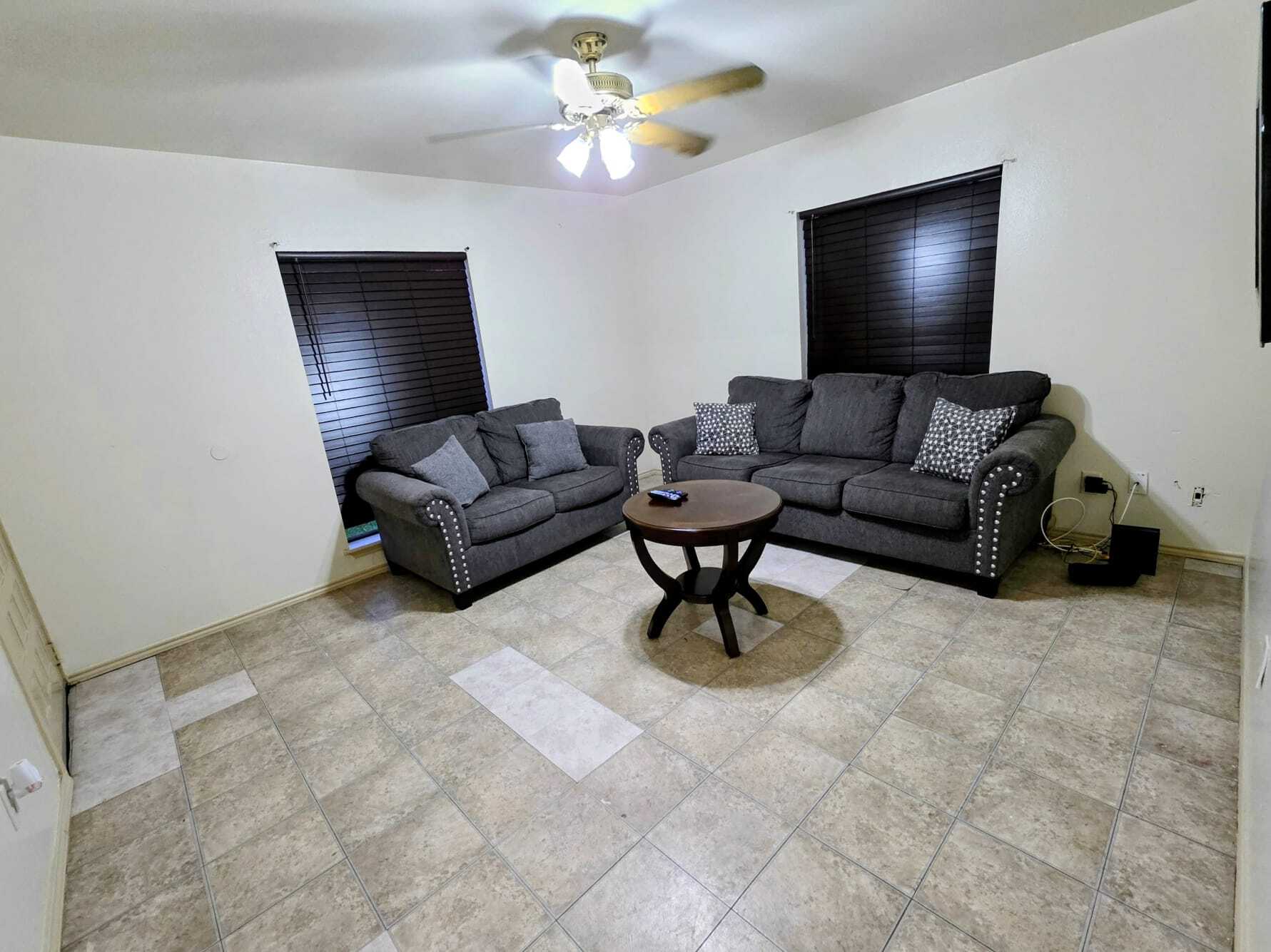 Building Photo - 4616 Central Cir