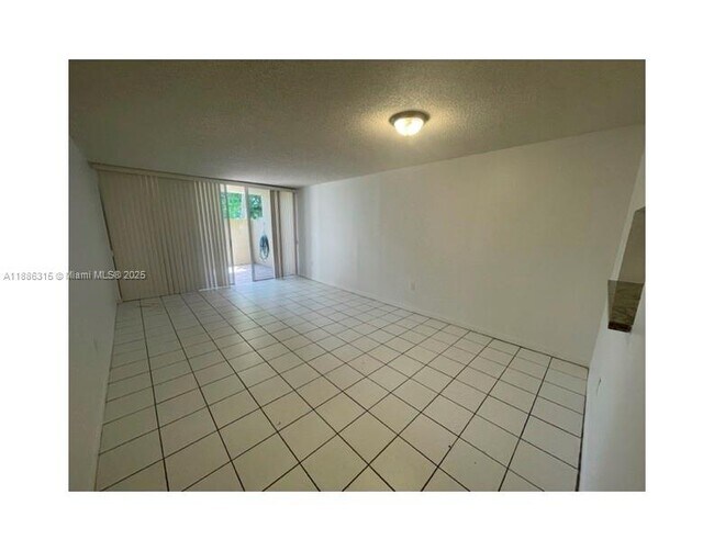 Building Photo - 10845 SW 112th Ave