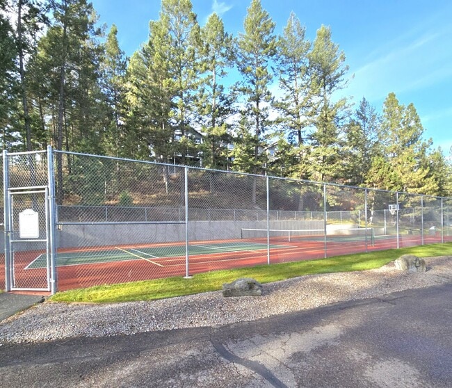 Building Photo - Fully furnished 2+ bed/2.5 bath on Flathead Lake (Available September thru May)