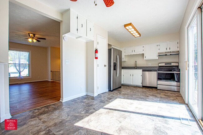 Building Photo - 6423 Vane St