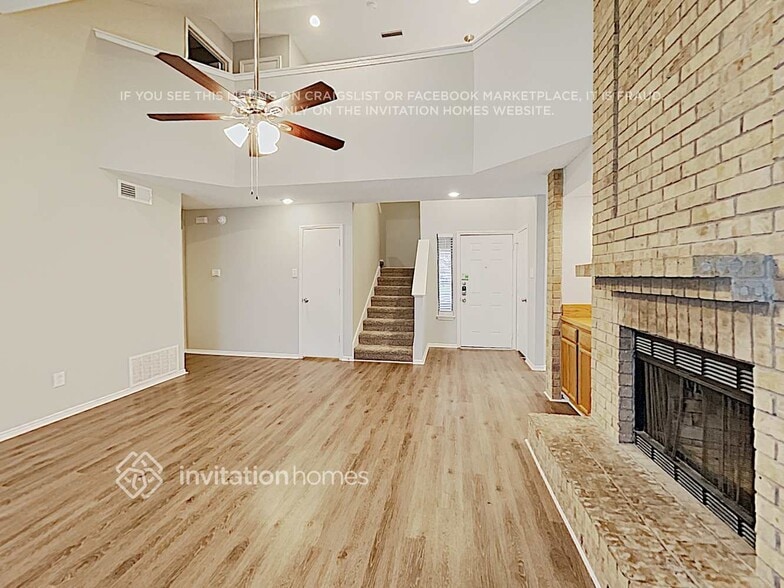 Building Photo - 2414 Claremont Dr