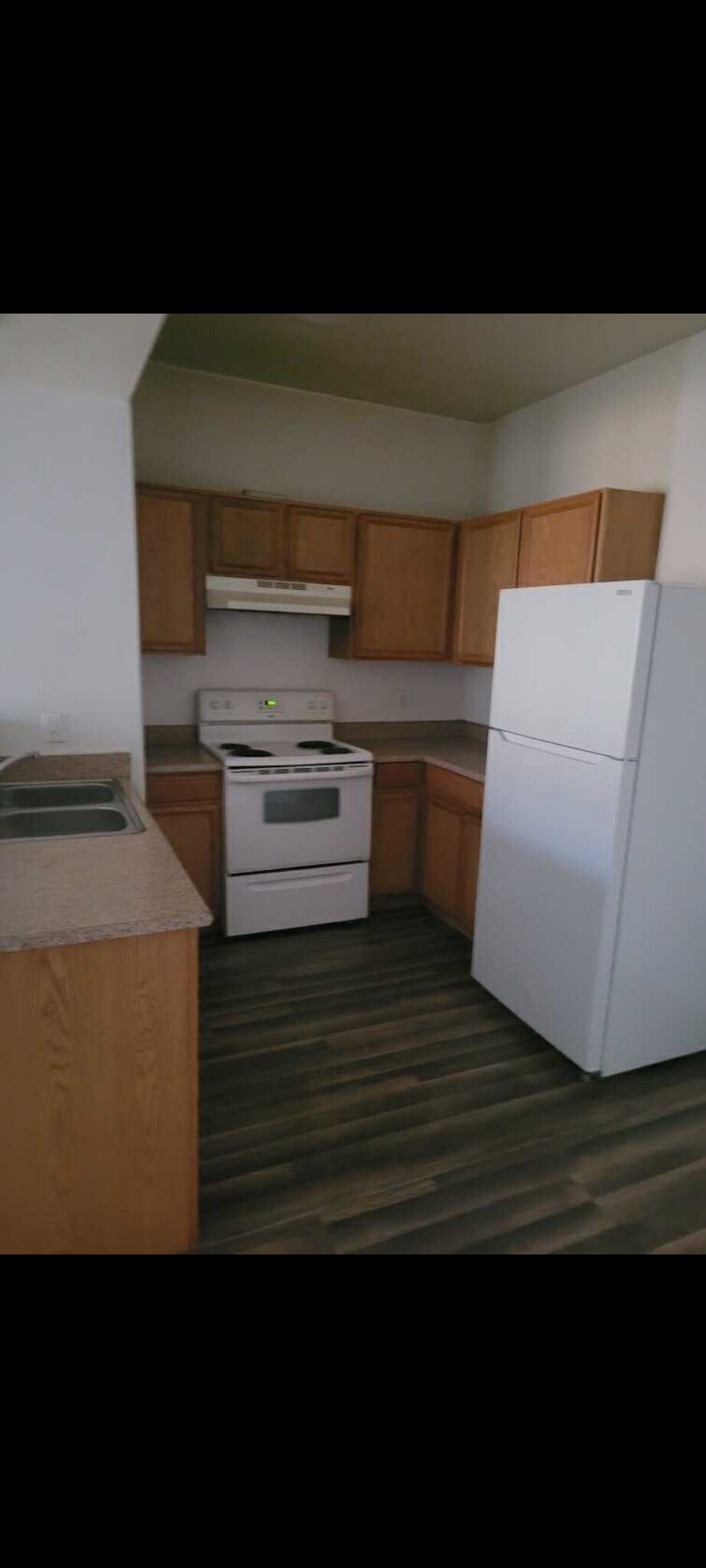 Building Photo - 2141 Hussium Hills St