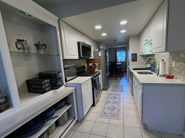 Building Photo - 5740 Yellowrose Ct