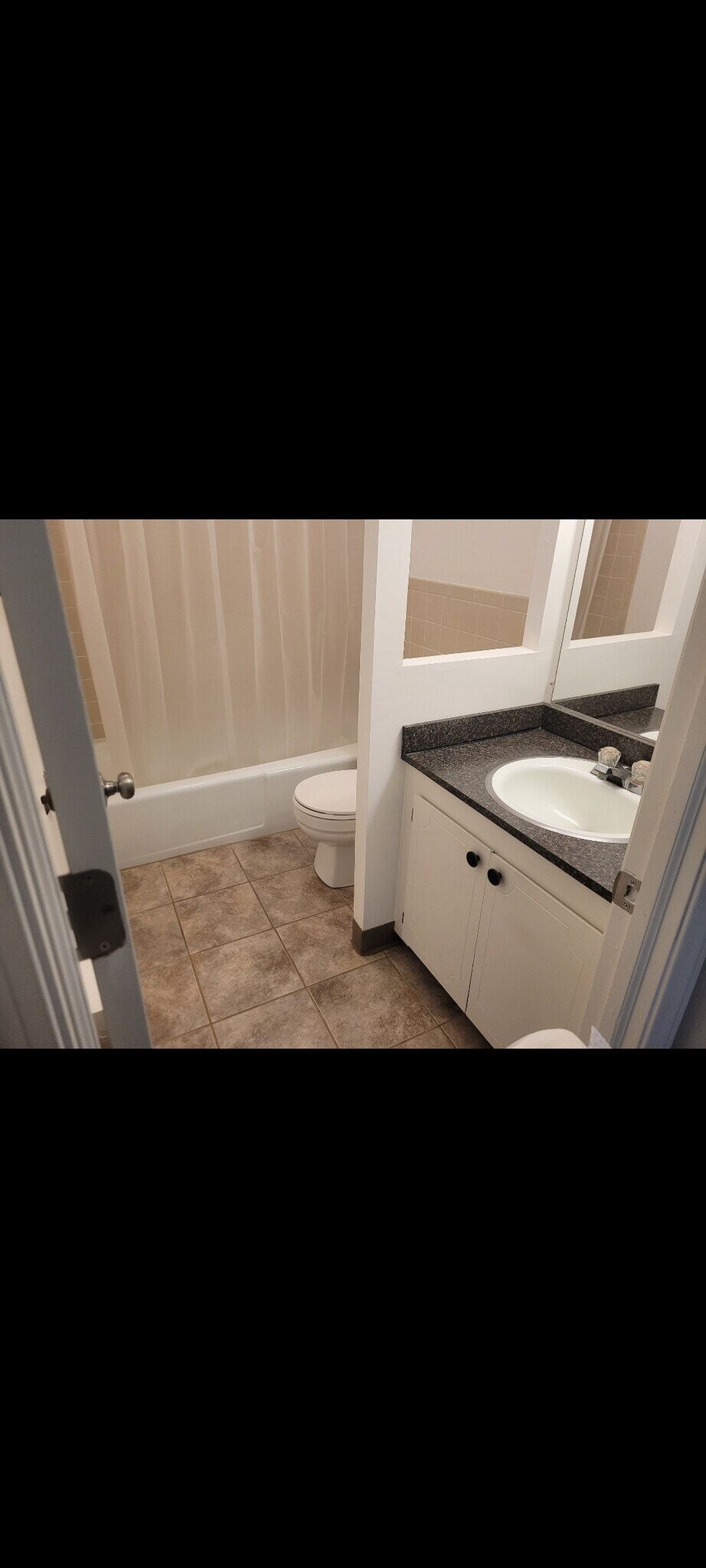 Building Photo - 18 Sunset Ln