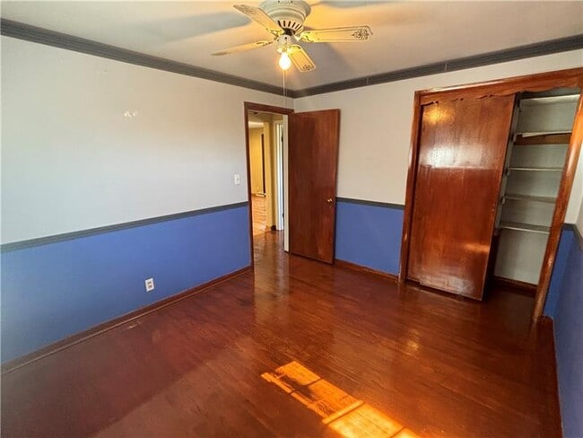 Building Photo - 96 Moger Dr