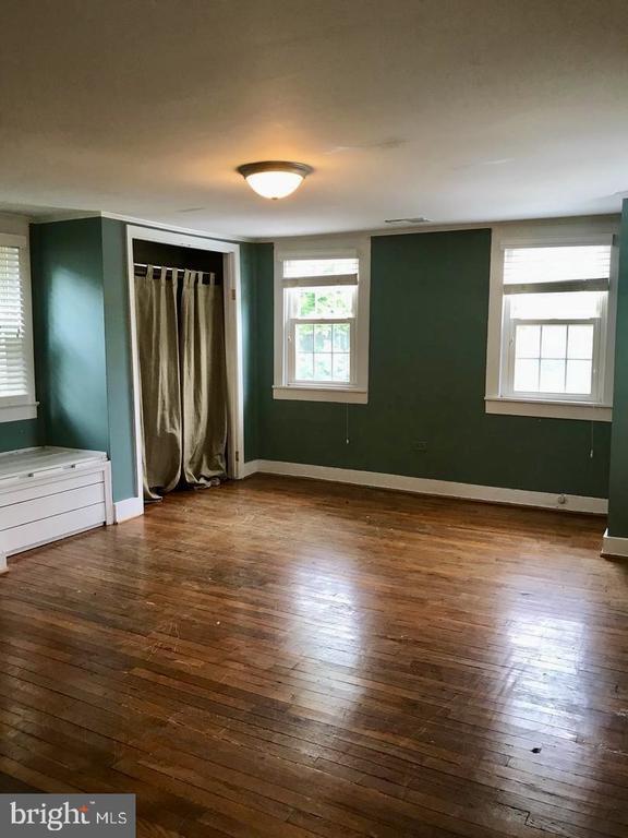 Building Photo - 216 Wirt St NW