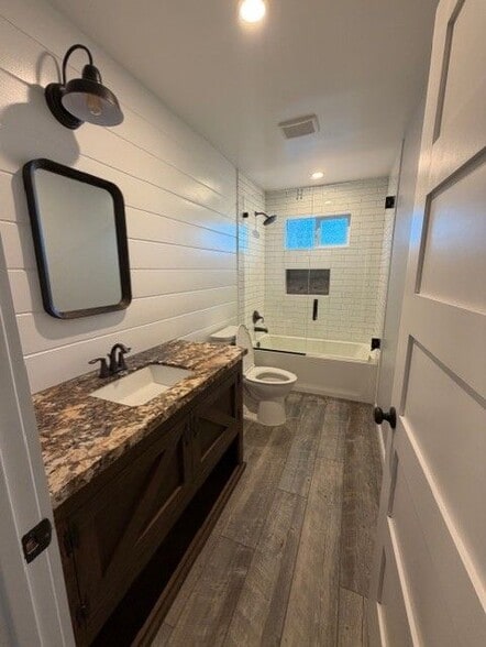 Building Photo - 1743 La Cresta Blvd