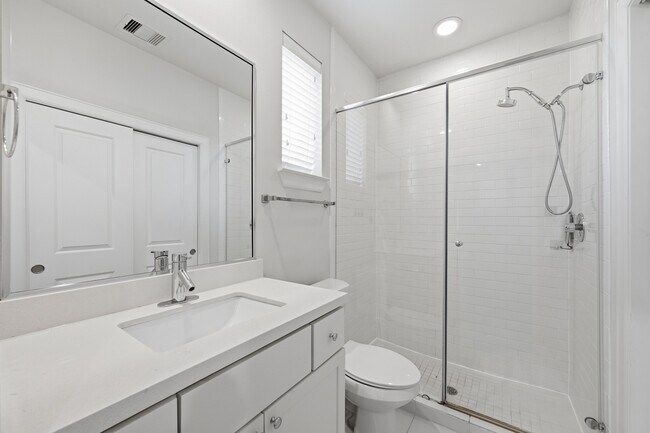 Building Photo - 1225 Bonner St