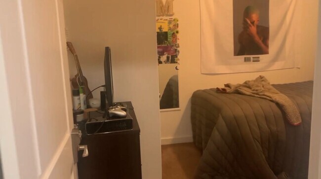 Interior Photo - 1536 N. Carlisle