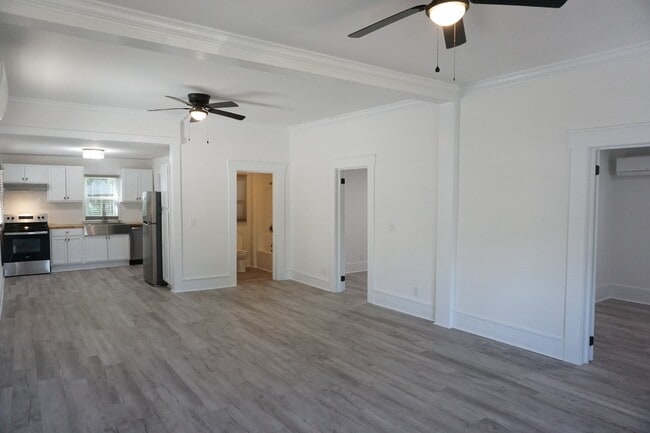 Building Photo - 708 Harnett St