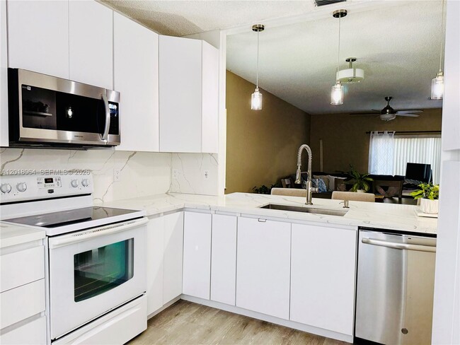 Building Photo - 16213 Emerald Cove Rd