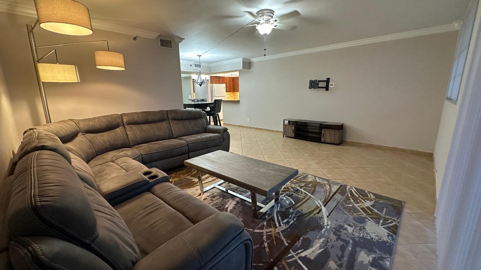 Building Photo - 3300 W Rolling Hills Cir