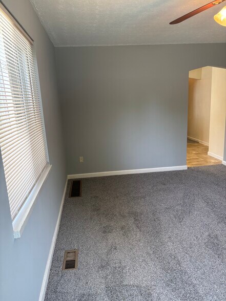 Building Photo - 506 Morse Ave