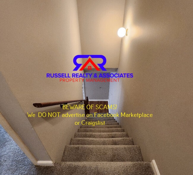 Building Photo - Center Point Townhome