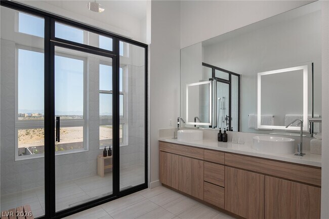 Building Photo - 11055 S Las Vegas Blvd