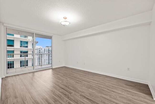 Building Photo - Brickell Bay Club