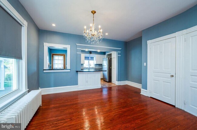 Building Photo - 121 W Arch St