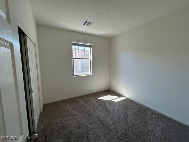 Building Photo - 690 Last Dance Pl