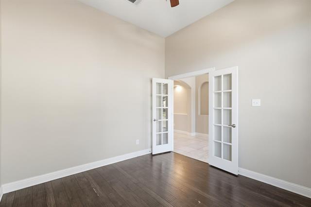 Building Photo - 15801 Weymouth Dr