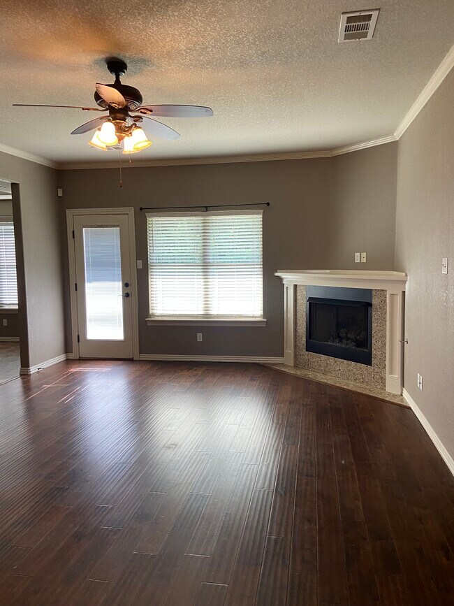Building Photo - 6208 Ironwood Ln