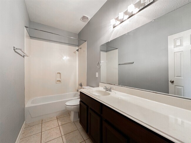 Building Photo - 6810 Summer Bridge Ln