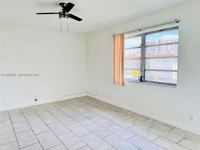 Building Photo - 2225 Polk St