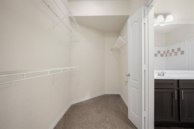 Building Photo - 501 E Stassney Ln