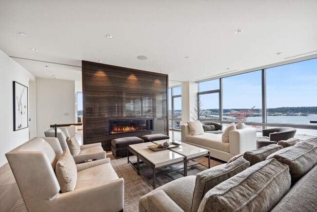 Building Photo - Millennium Tower - 2 bedrooms + den