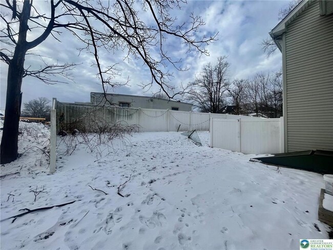 Building Photo - 138 Chestnut St