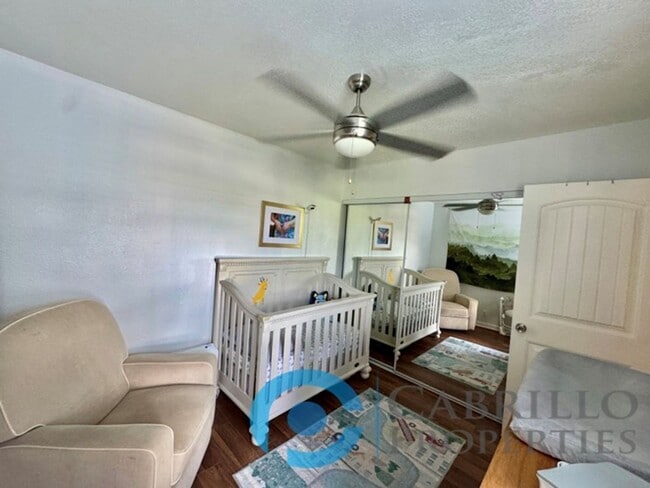 Building Photo - Beautifully Renovated 4BD/2BA Home in Cent...