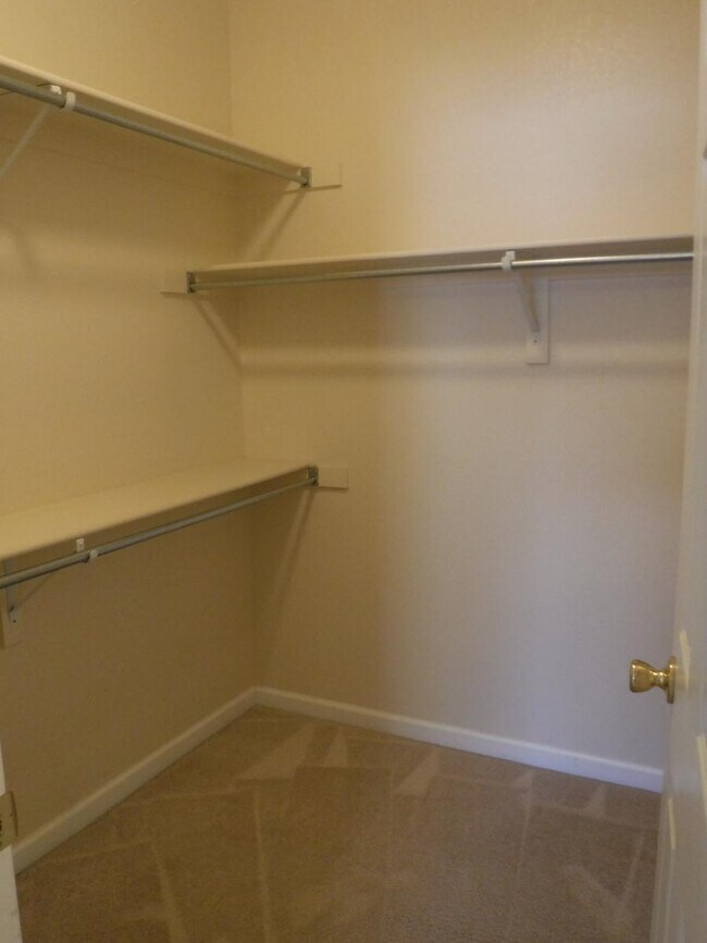 Master Walk In - 126 BEACON Way