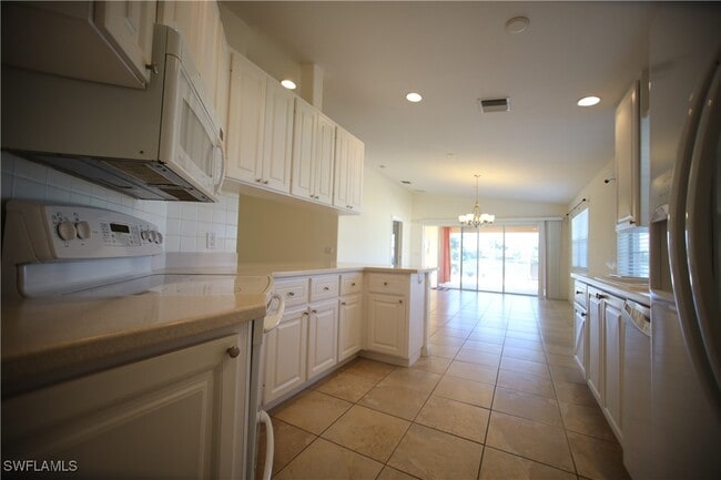 Building Photo - 7558 Rozzini Ln