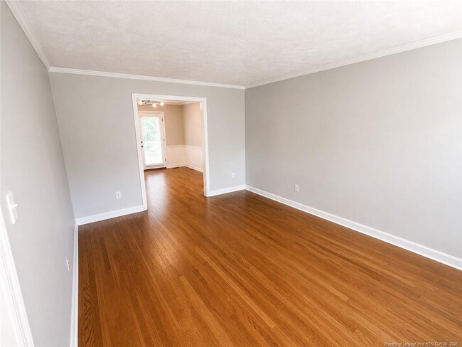Building Photo - 5800 Lagu Pl