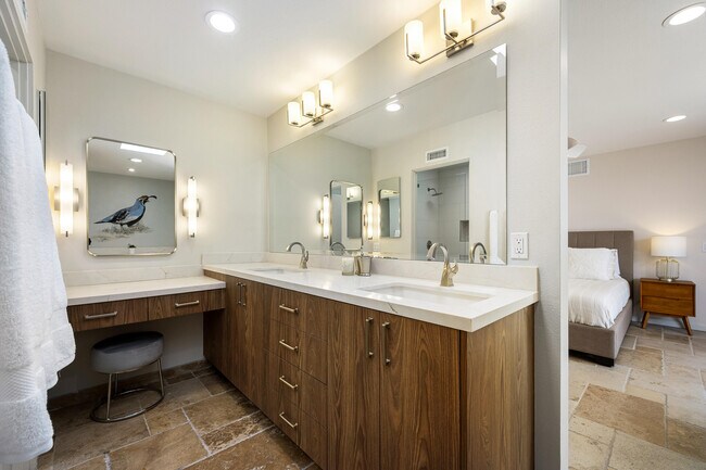 Building Photo - 76705 Sandpiper Dr