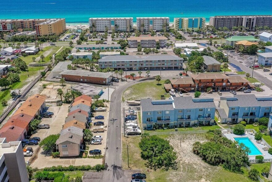 Building Photo - 312 Bream Ave