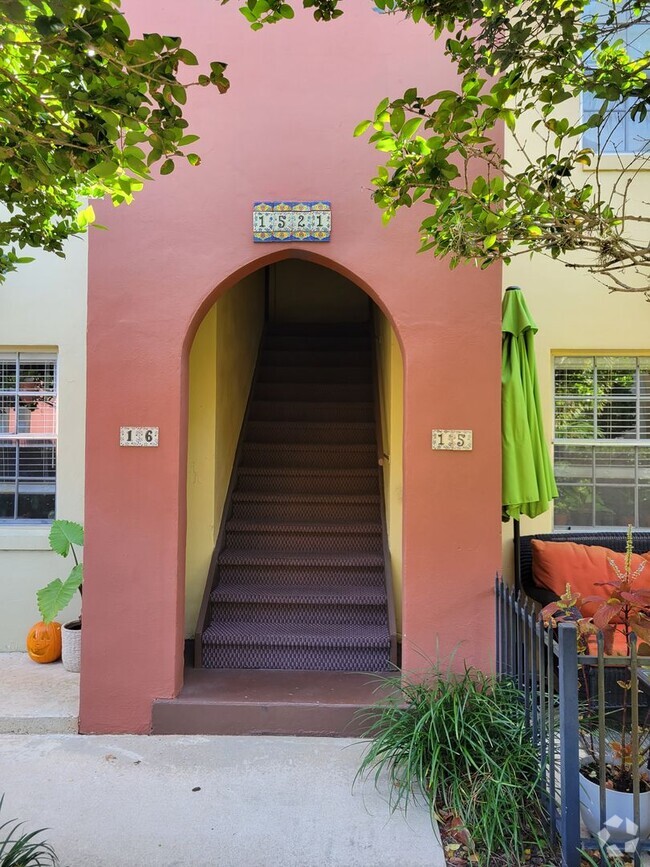 Building Photo - Lake Davis sought after Olde Delaney Square